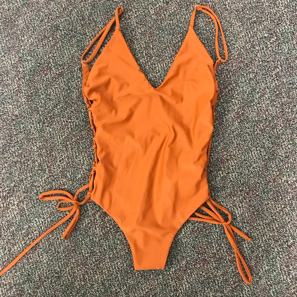 ALILA one piece